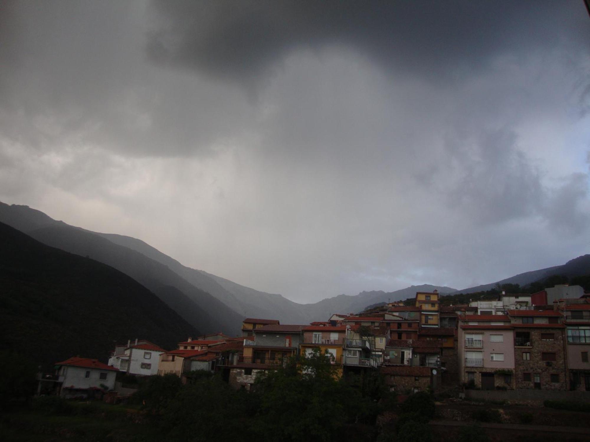 Casa Rural Sierra De Tormantos Guijo de Santa Barbara ภายนอก รูปภาพ